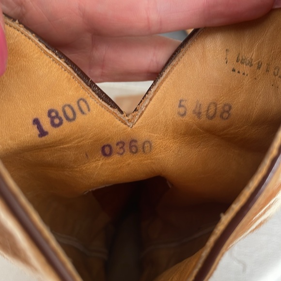 Amazing VTG Brown/Cream Natural Cowhide Cowboy Boots Size 7 - Picture 8 of 10